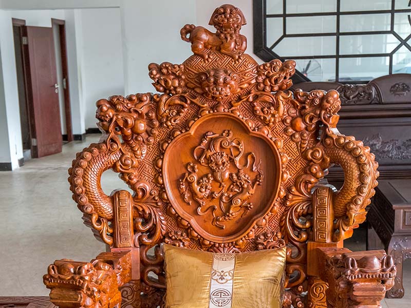 红木餐桌使用要注意哪些事项 红木餐桌使用要注意哪些事项